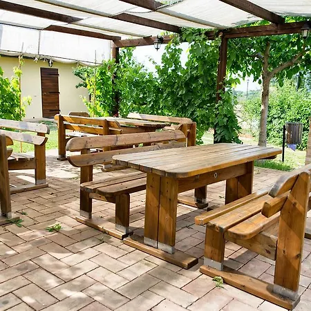 Alloggio per agriturismo Casale Dei Mattonari *